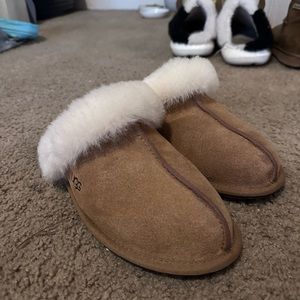 UGG Scuffette II, Chesnut, Size 8
